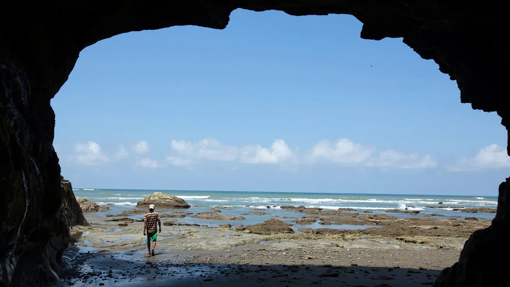 A coastal cave south of Esmeraldas.