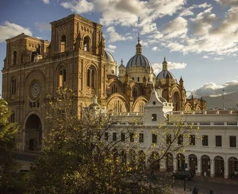 Who are the Cuenca expats? Why are they here? What is their impact?: Results of the City of Cuenca and United Nations Development Office study