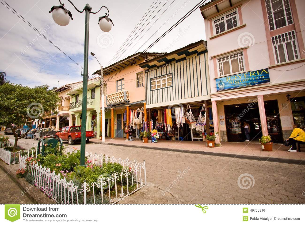 Martes, 11/7/2016: Landslide, Expat literary collective, ‘Frozen’ performance, Complaint against Glas, Chordeleg