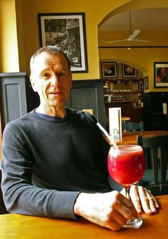 An expat pioneer remembers the time when foreigners in Cuenca were considered ‘exotic’