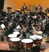 Big rig goes over cliff in Cajas, New animal shelter to be built, Cuenca symphony opens new season