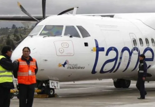 Tame flights announced, IESS protest, Tax haven deposits, Vietnam week, Symphony, Dance festival