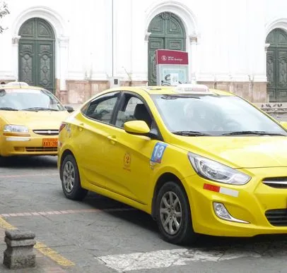 Miércoles, 12/7/2016: Cuenca taxi protest, Immigration policy meeting, Animal refuge, University wind quartet