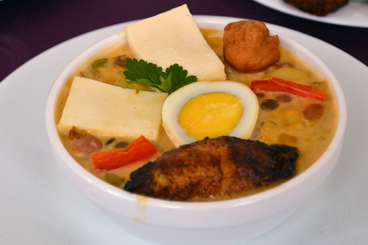 Rush to buy bus cards, Food fair attracts 3,000, Theater day, Holy week events, Artistic residency