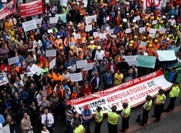 President’s office receives more than 200 questions for referendum and expects more today