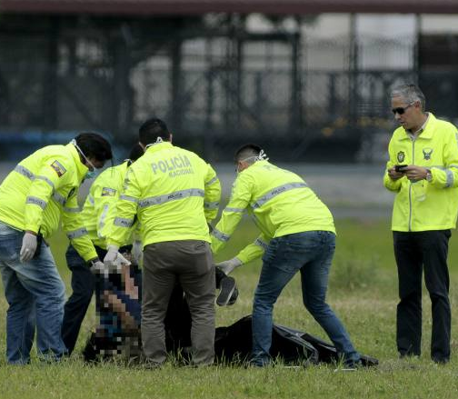 Bodies fall from the sky in Guayaquil