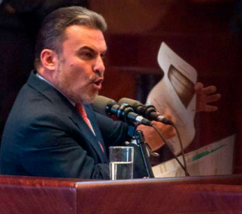 In a stormy session, Ecuador’s National Assembly ousts its president, begins impeachment against Attorney General