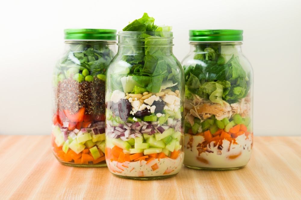 Prepare your salad in a Mason jar - CuencaHighLife