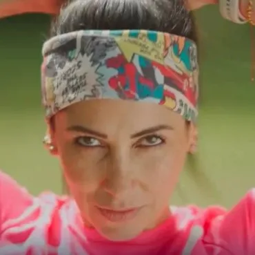 As presidential campaign resumes, candidates focus on young voters; Gasoline shortage creates long lines at the pump; Criminal gang leader captured