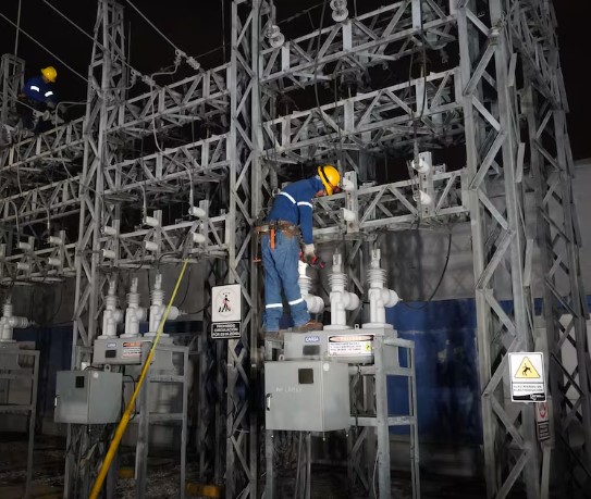 Water cut decision still pending; Gov’t will subsidize electric bills; Ecuadorians feel unsafe going out at night; Drug seizures increase; New candidate named