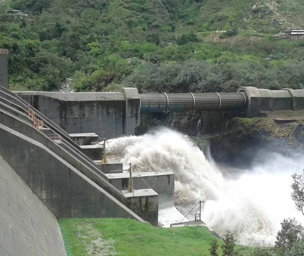Blackouts resume in Cuenca but are reduced to eight hours a day; Rain chances improve