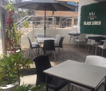 Black Lunch, Coffee & Sweets offers a cozy and welcoming atmosphere for lunch