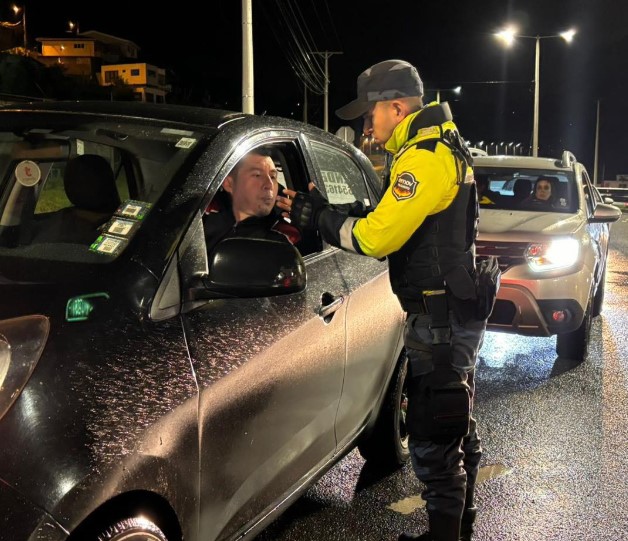 Traffic cops make record 23 DUI arrests at one stop; Agro-tourism options; AG Salazar welcomes a baby girl