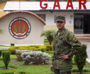 Expat military veterans tour Cuenca’s Portete Artillery Brigade base, plan festivities for orphaned girls