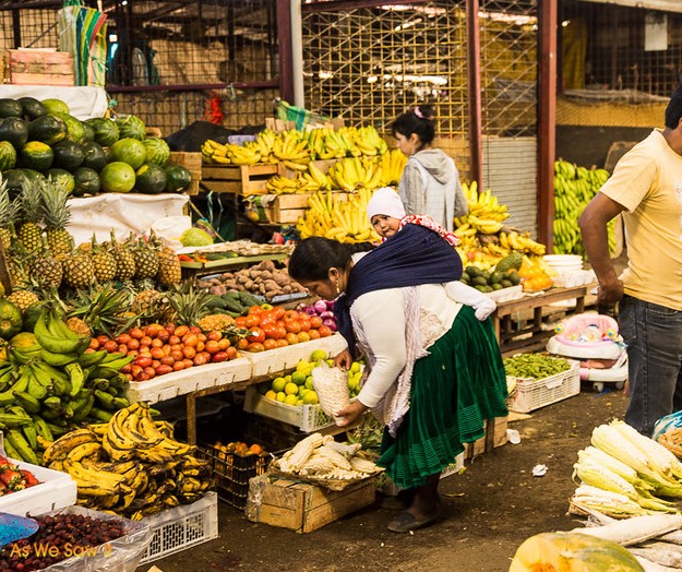 José Lettin’ It Roll: An expat couple’s friendship with an informal toilet paper merchant