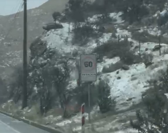 Heavy rain shuts down hydroelectric plants; Snow falls in the Cajas as Cuenca shivers; Bus-tram cards to coordinate in 2026; Ecuador gin takes top honors