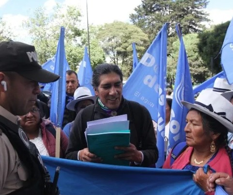 Loma Larga mine owner is accused of influence peddling in donation to Noboa’s wife’s charity