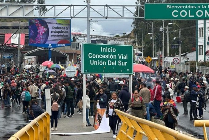 Border crossing between Colombia and Ecuador reopens after a 19-day protest