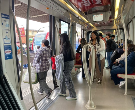 Tram ridership increases, subsidy is reduced; Work on Monay overpass progresses; Police motorcycle checks increase following recent crimes; Celebrate the water!