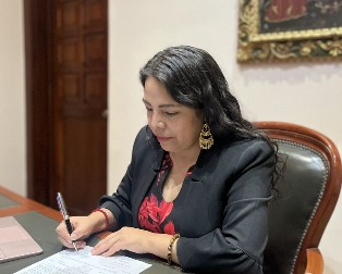 Azuay Province prepares for the coming El Niño; Police arrest gun-wielding ‘debt collectors’; Marisol Peñaloza is Cuenca’s new mayor; City and bus owners talk
