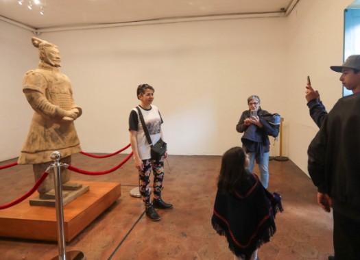 Landslides keep highway closed; SOLCA warns of a scam; A migrant’s nightmare; Chinese terracotta warrior on display at MMAM; Urban art at Civic Plaza