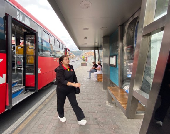 Rules tightened for social media campaign ads; Hogar Cristo Rey hosts benefit for elderly residents; City adds ‘smart bus stops’; Holiday boosts tourism