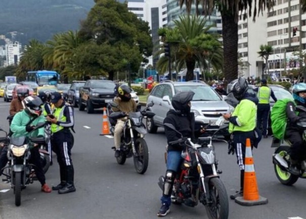 Assembly revises traffic law, applies new rules to motorcycle deliveries, radars and electric scooters